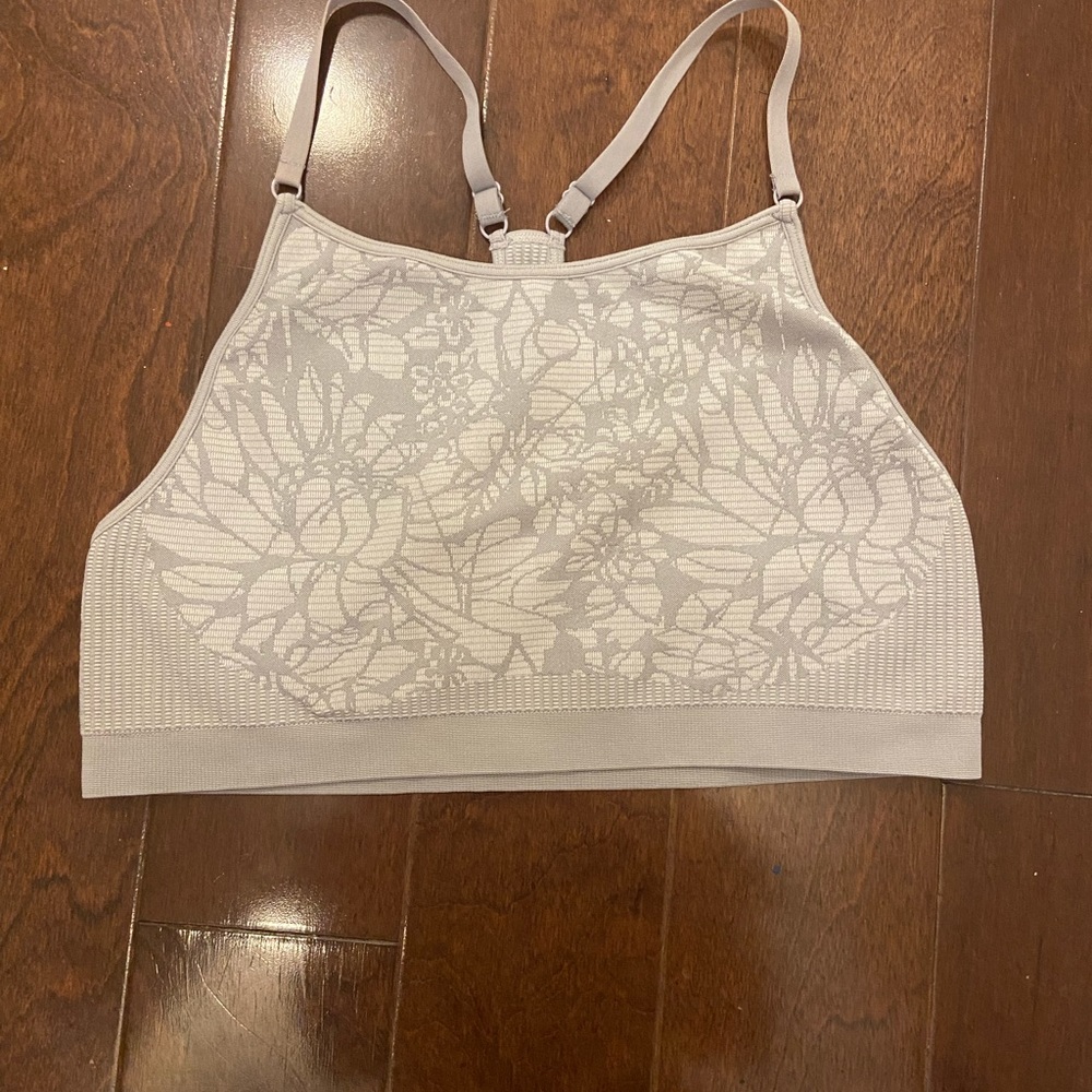 Fabletics sports bra lightly worn